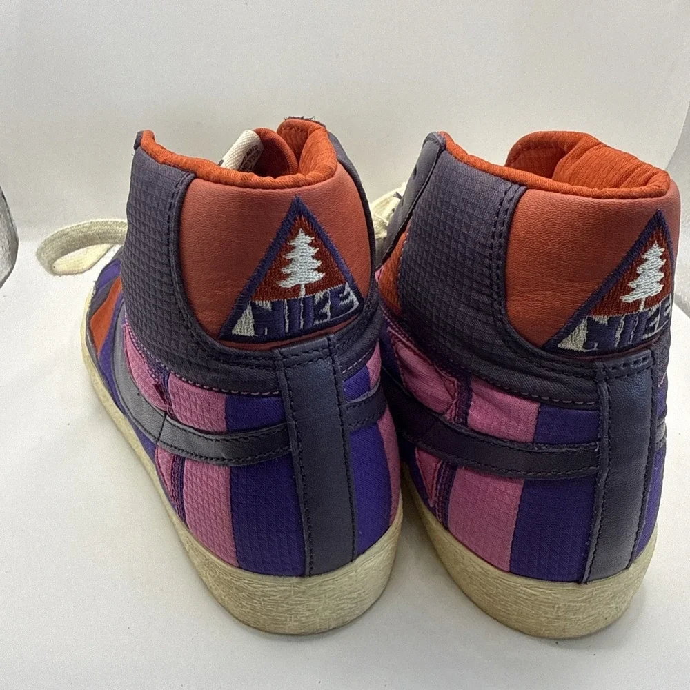 Nike product pair