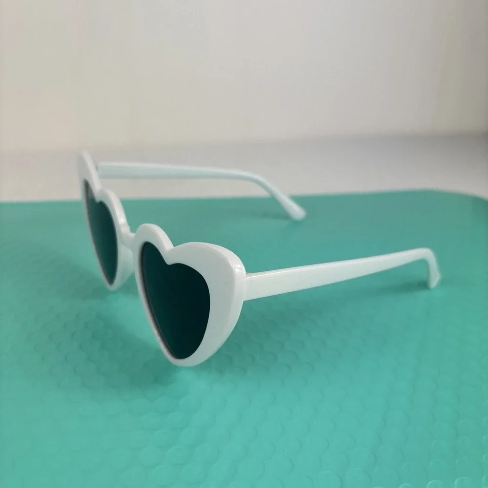 Sunglasses Women's Retro Vintage Cat Eye Fashion Heart Shape‎ Sun Glasses