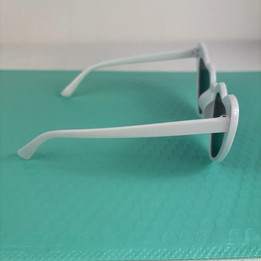 Sunglasses Women's Retro Vintage Cat Eye Fashion Heart Shape‎ Sun Glasses