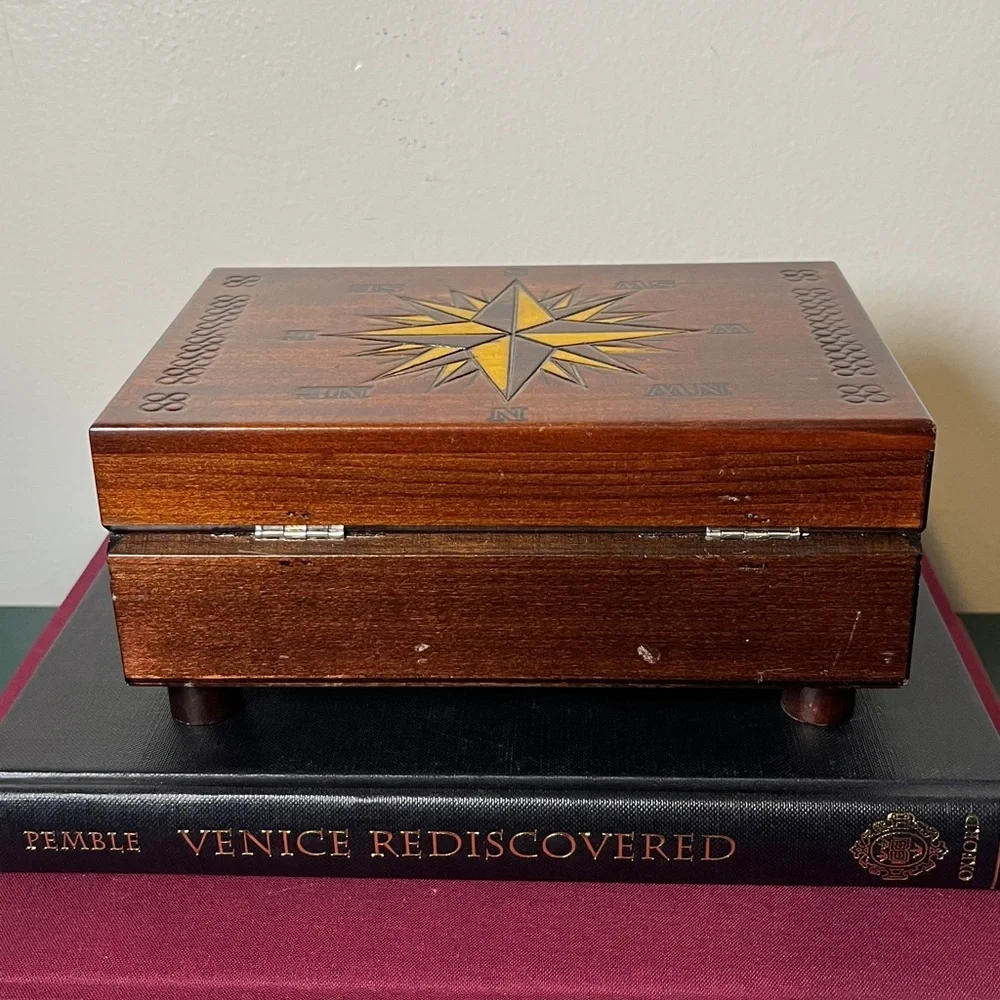 Enchanted world boxes