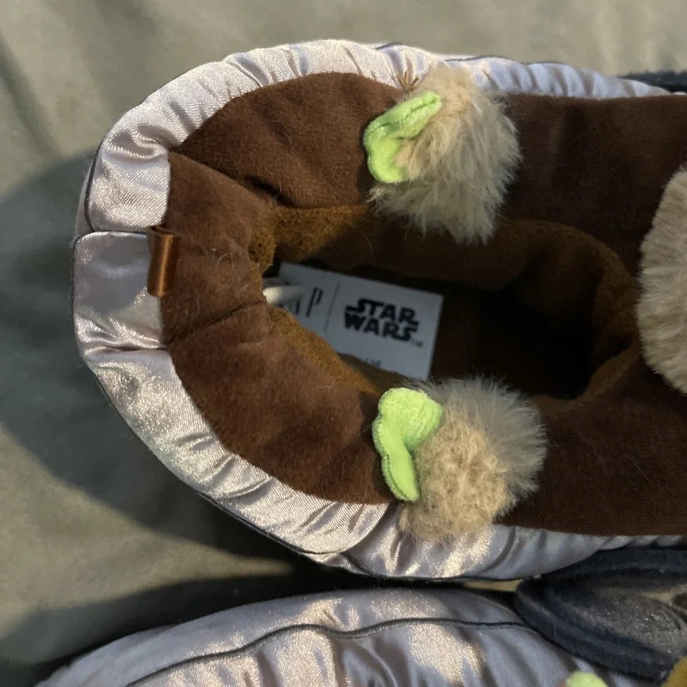 N/A baby yoda