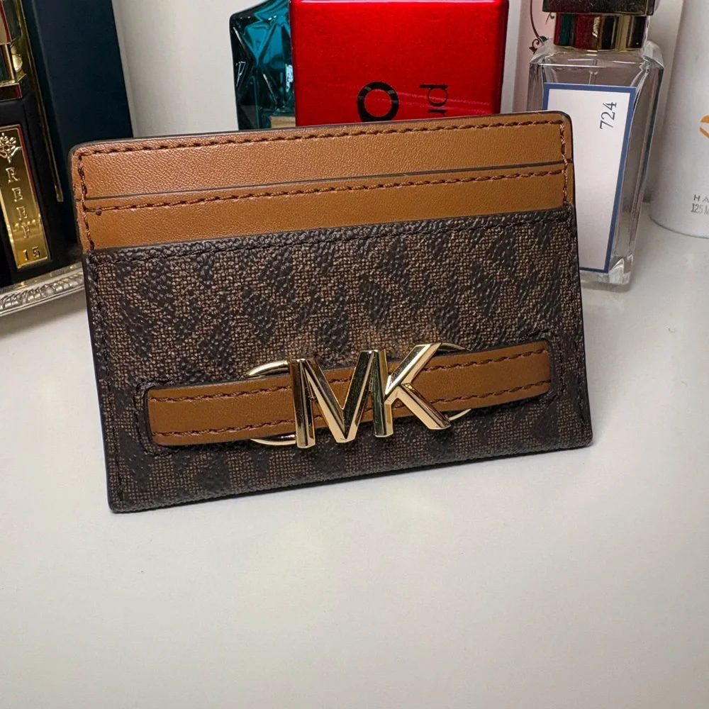 Michael Kors great no