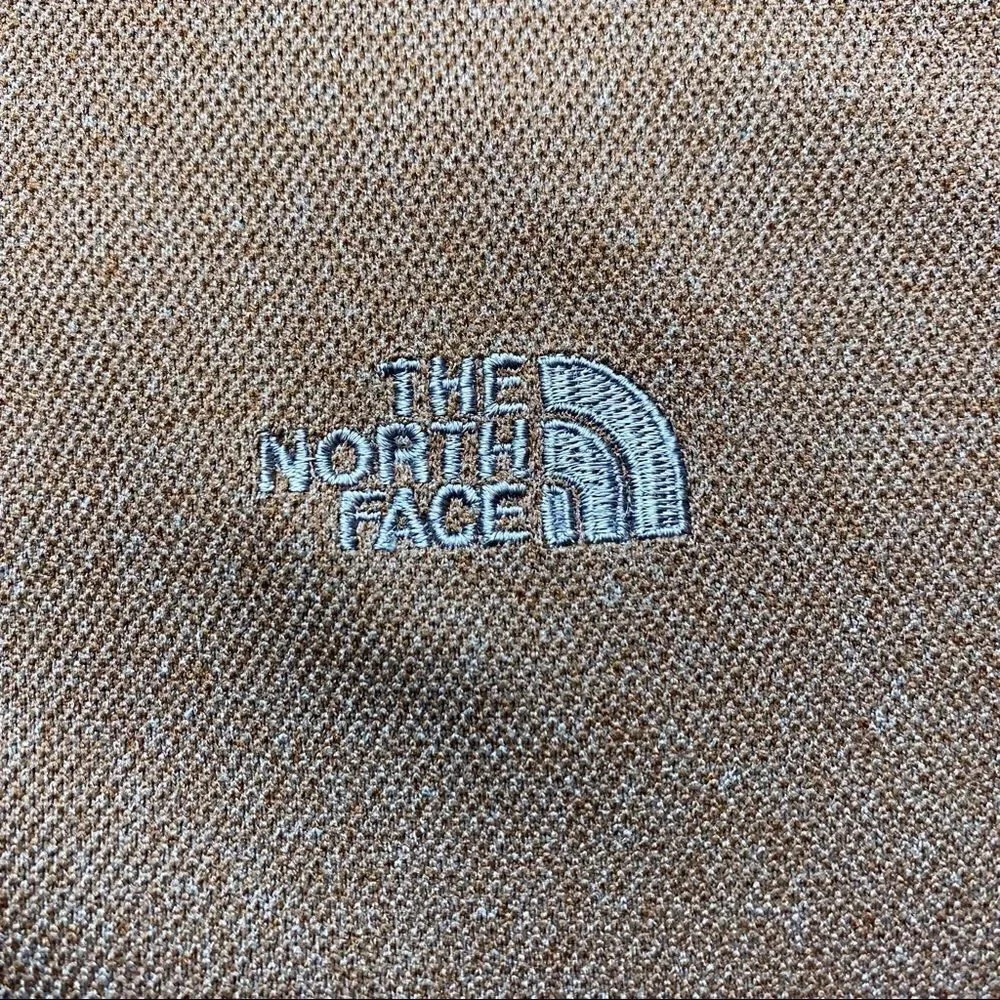 The North Face 1/4 Zip Long Sleeve Shirt Brown Gray