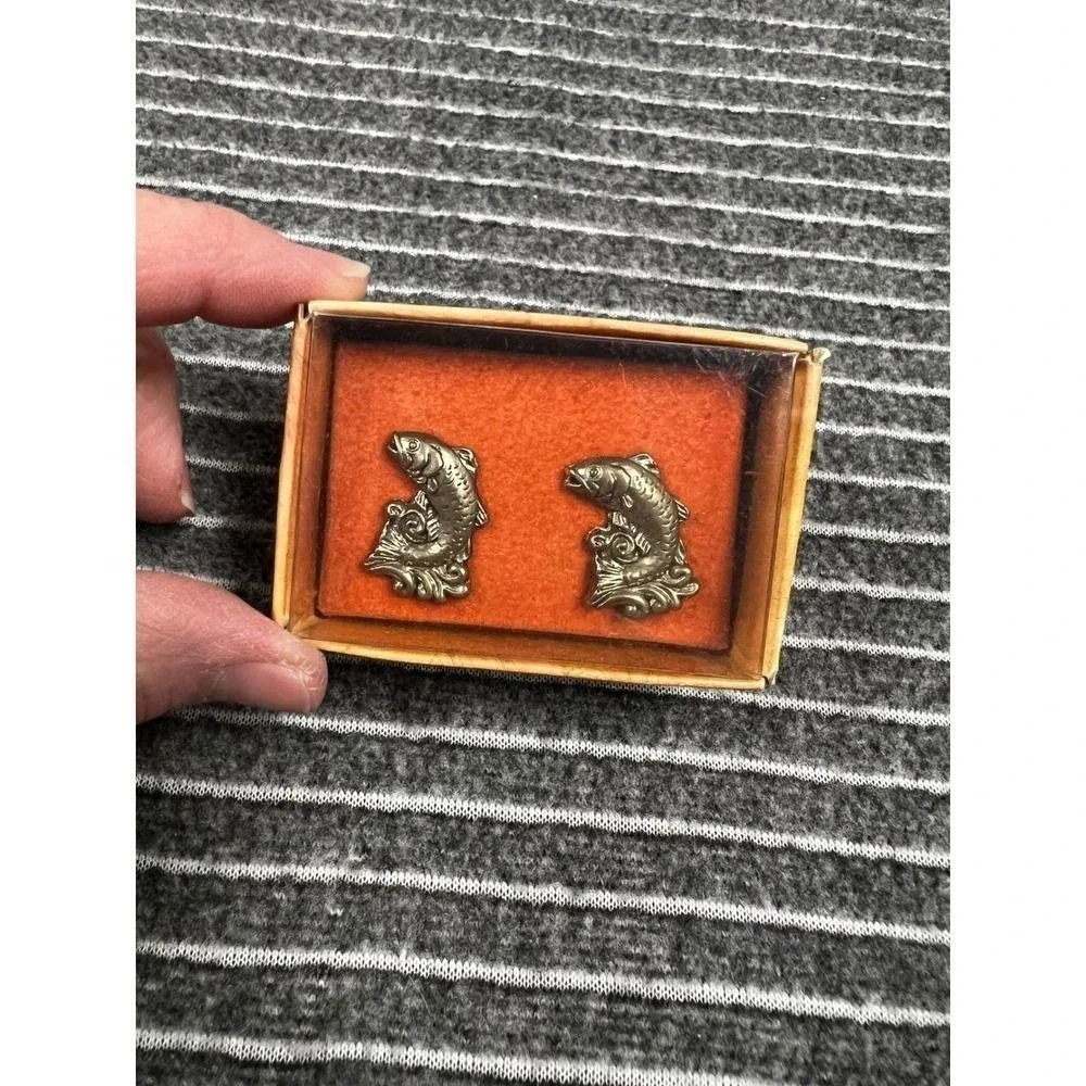 Russ Berrie Executive Suite Pewter Jumping Fish Cufflinks Vintage Fishing‎ Gift