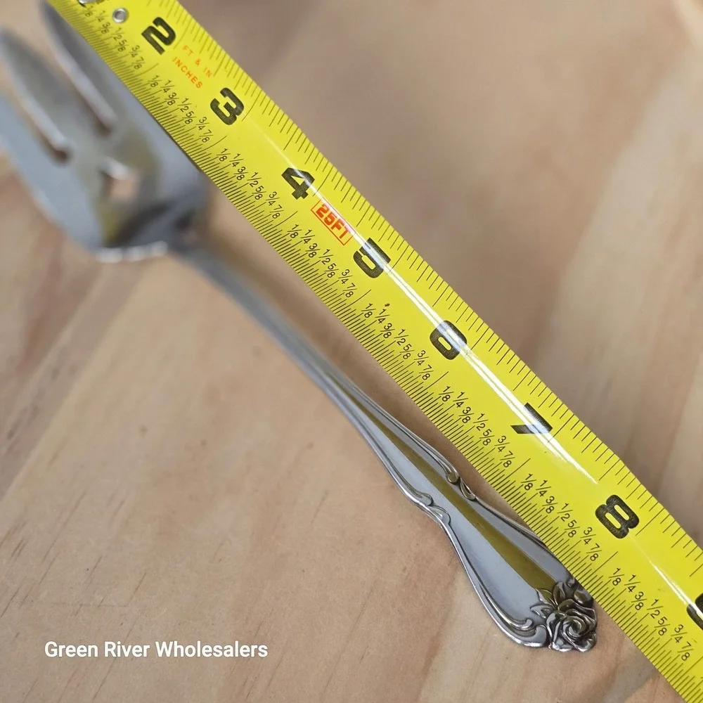 Oneida serve elegance