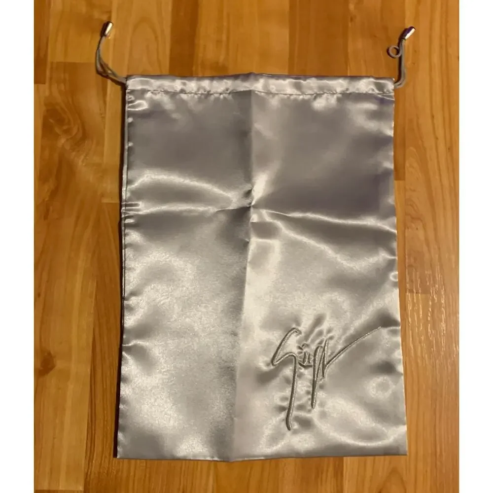 Giuseppe Zanotti Dust Bag‎