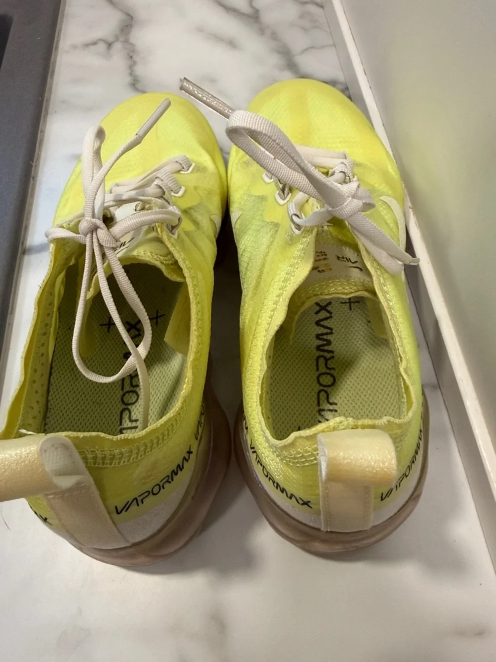 Nike Air VaporMax 2019 lime green SE women's sneakers size 7