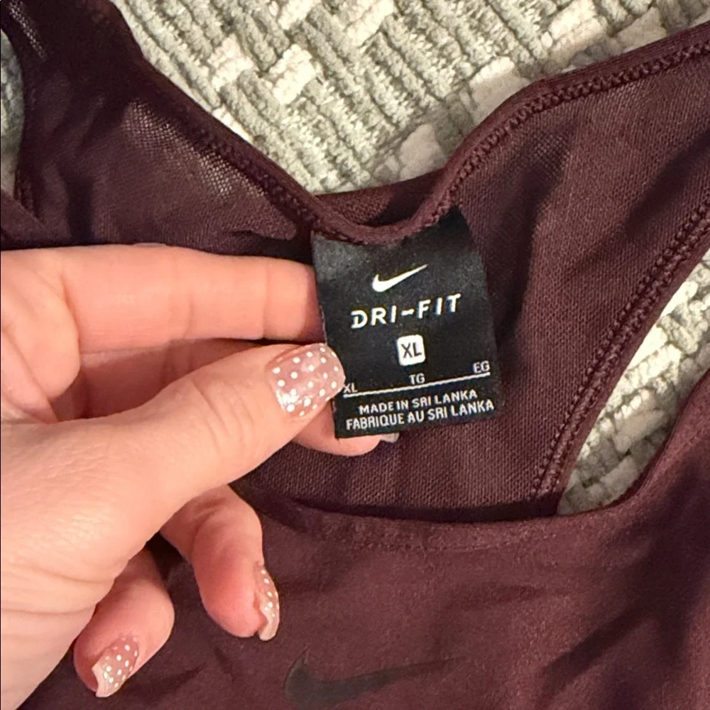 Nike women’s tank