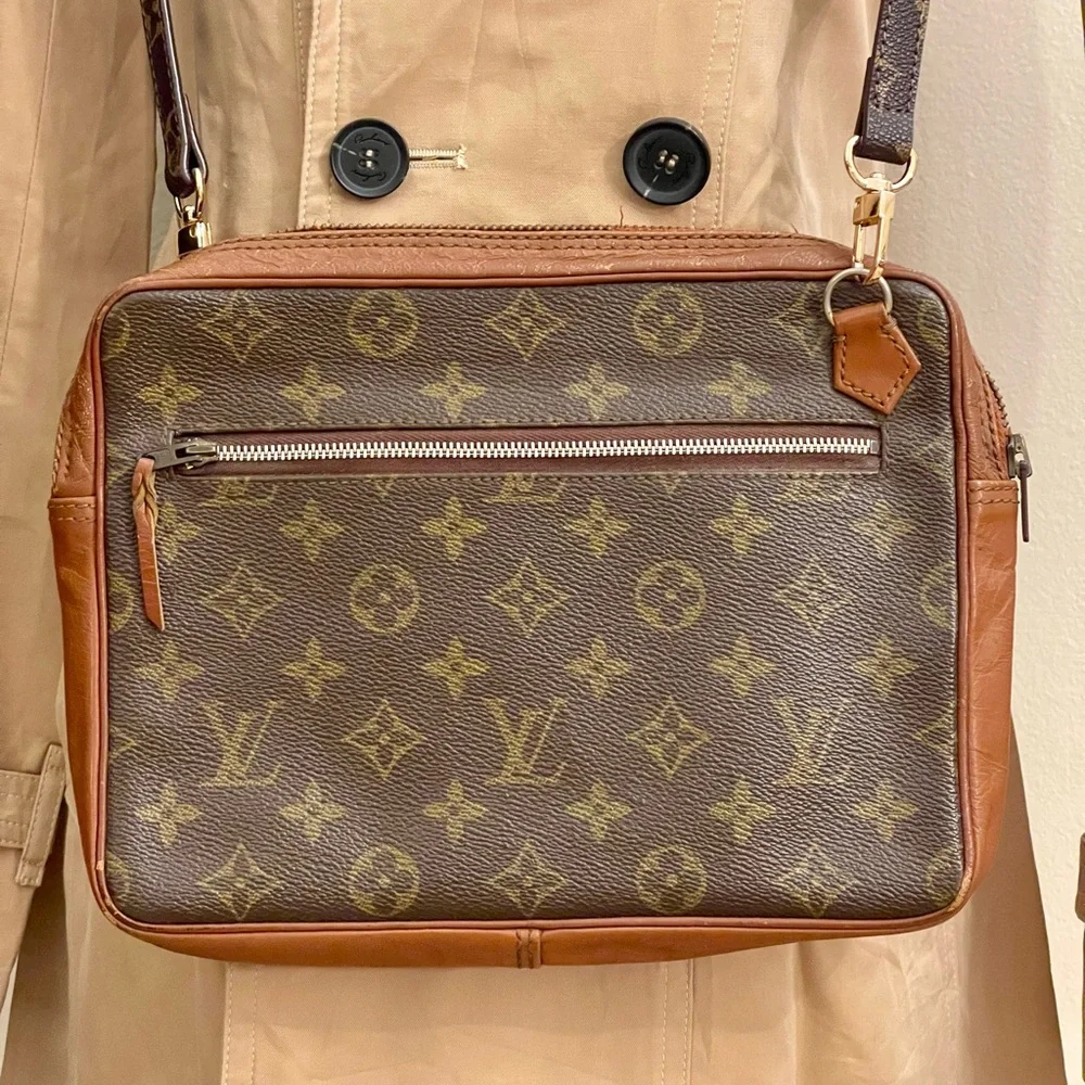 Louis Vuitton Monogram Vintage Saxpo Bag Pouch Clutch Crossbody