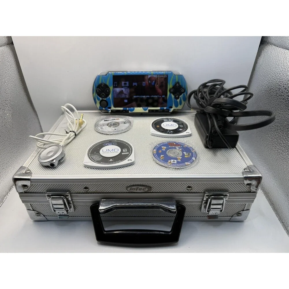 Sony PSP-1001B2 Handheld Star Wars Spider-Man 2 UMD Games Case Charger TESTED