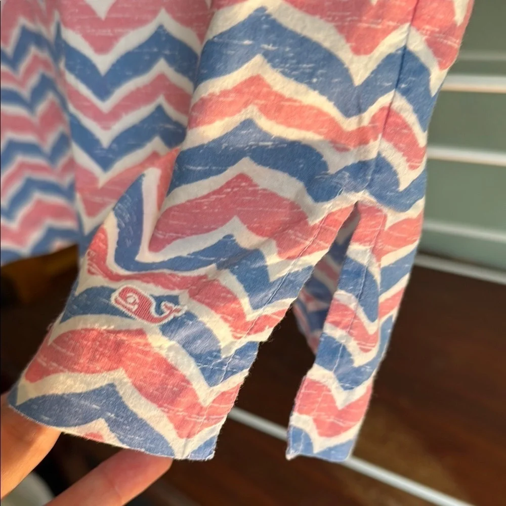 Vineyard Vines shoulders super