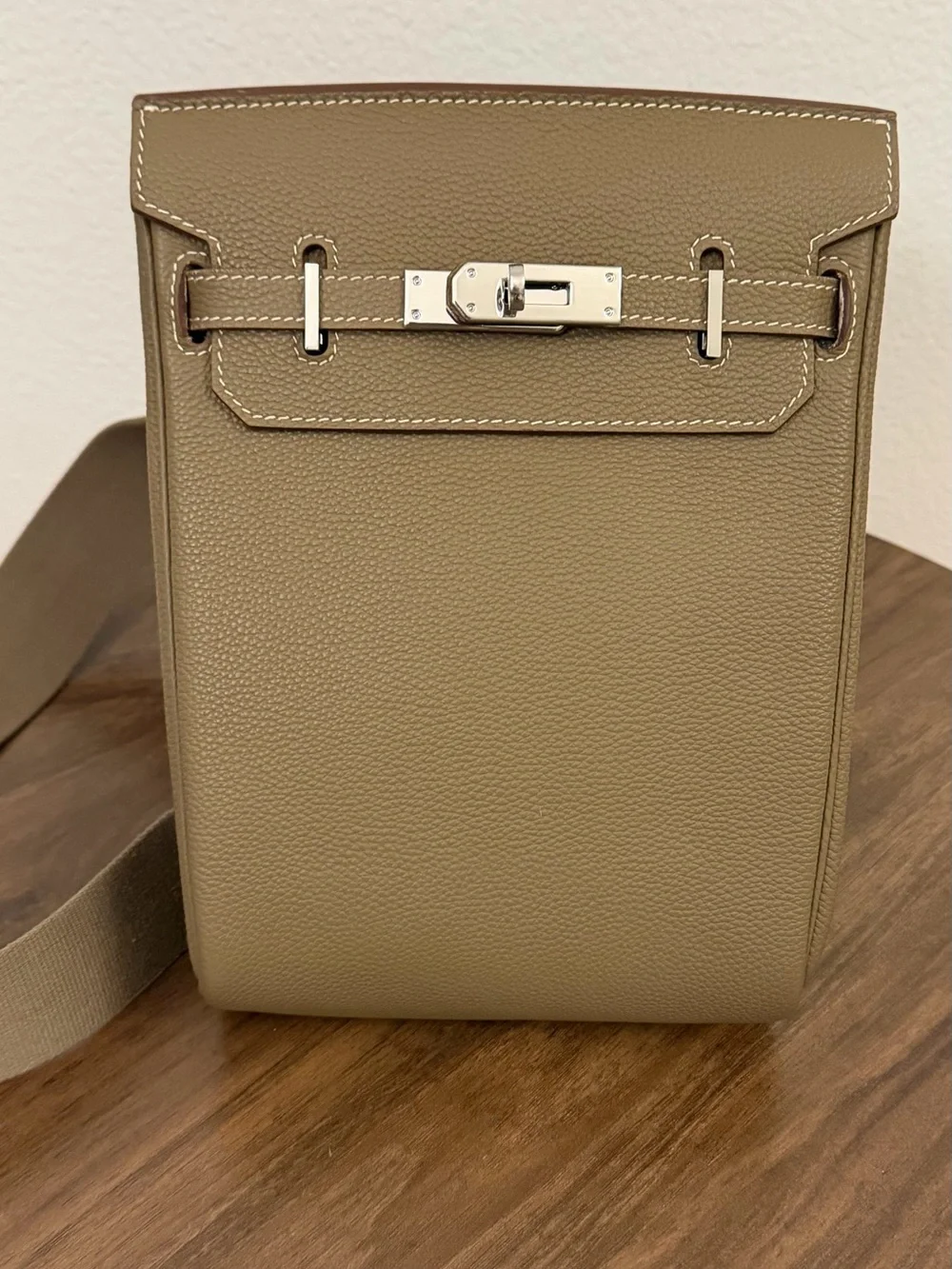 Taupe Leather Crossbody Bag with Silver Hardware - Unbranded