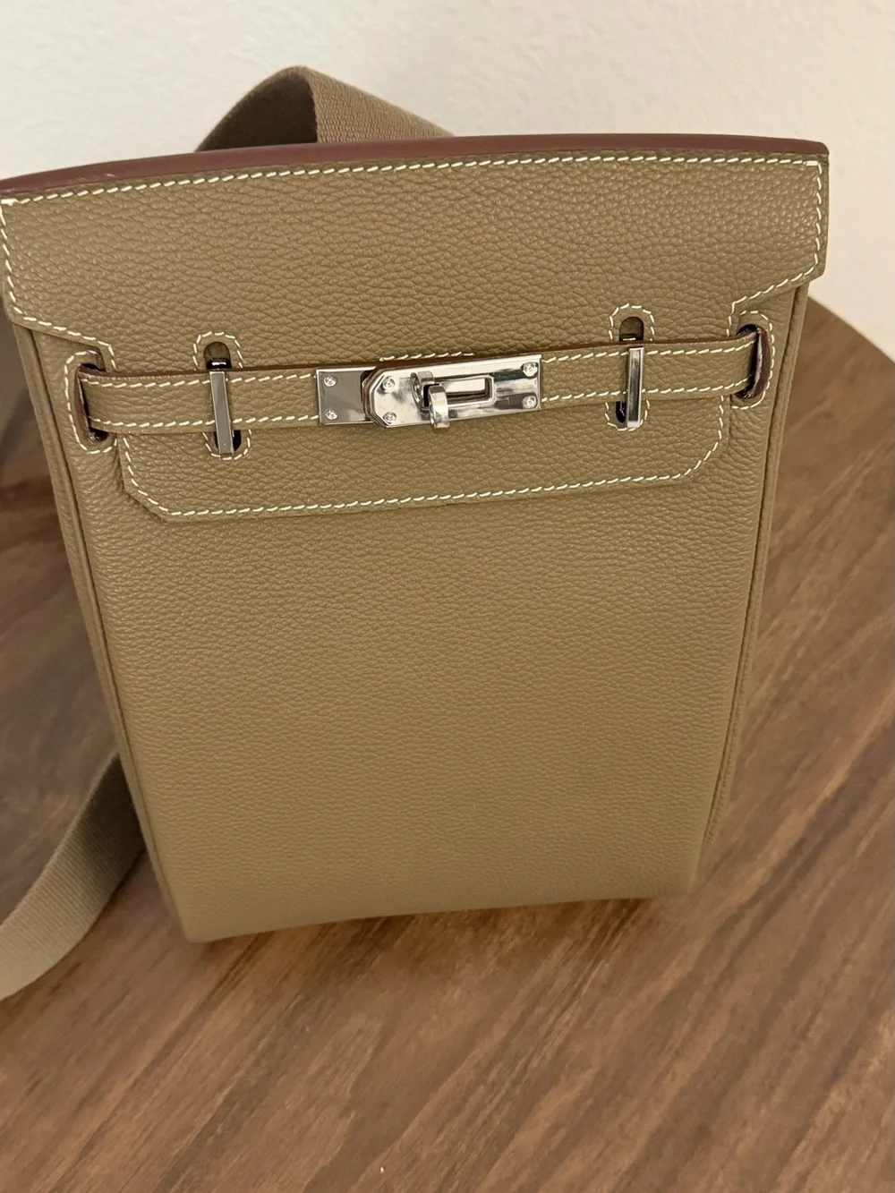 N/A sleek taupe
