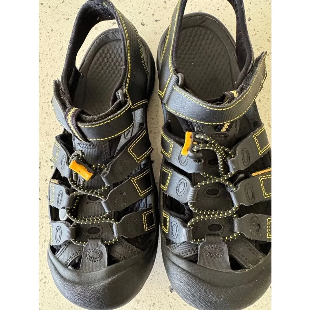 Keen men’s black