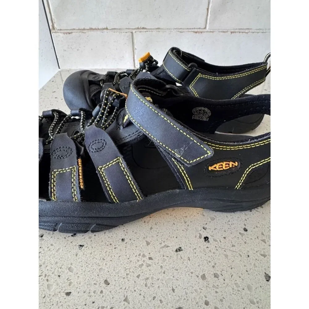 Keen men’s black