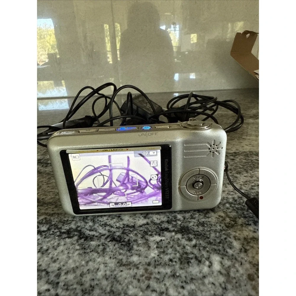 Kodak easyshare v1233