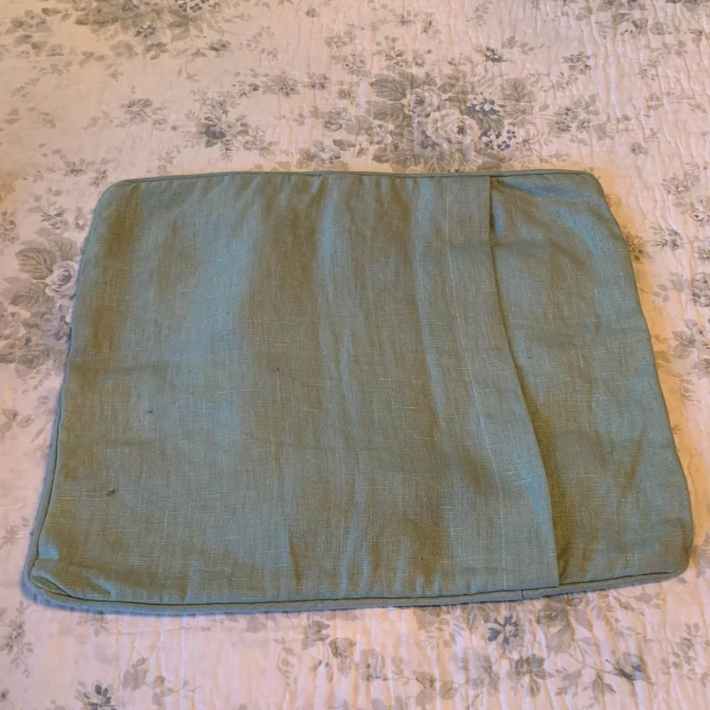 N/A decorative pillow