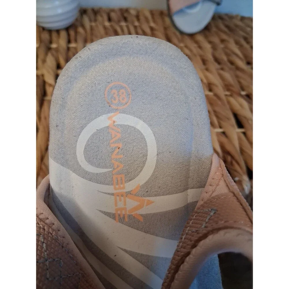 Unbranded brand  wanabee