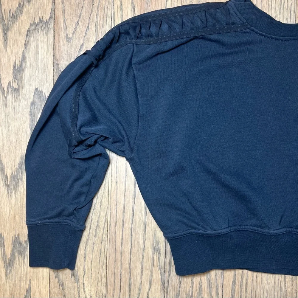 Nike women’s sweatshirt