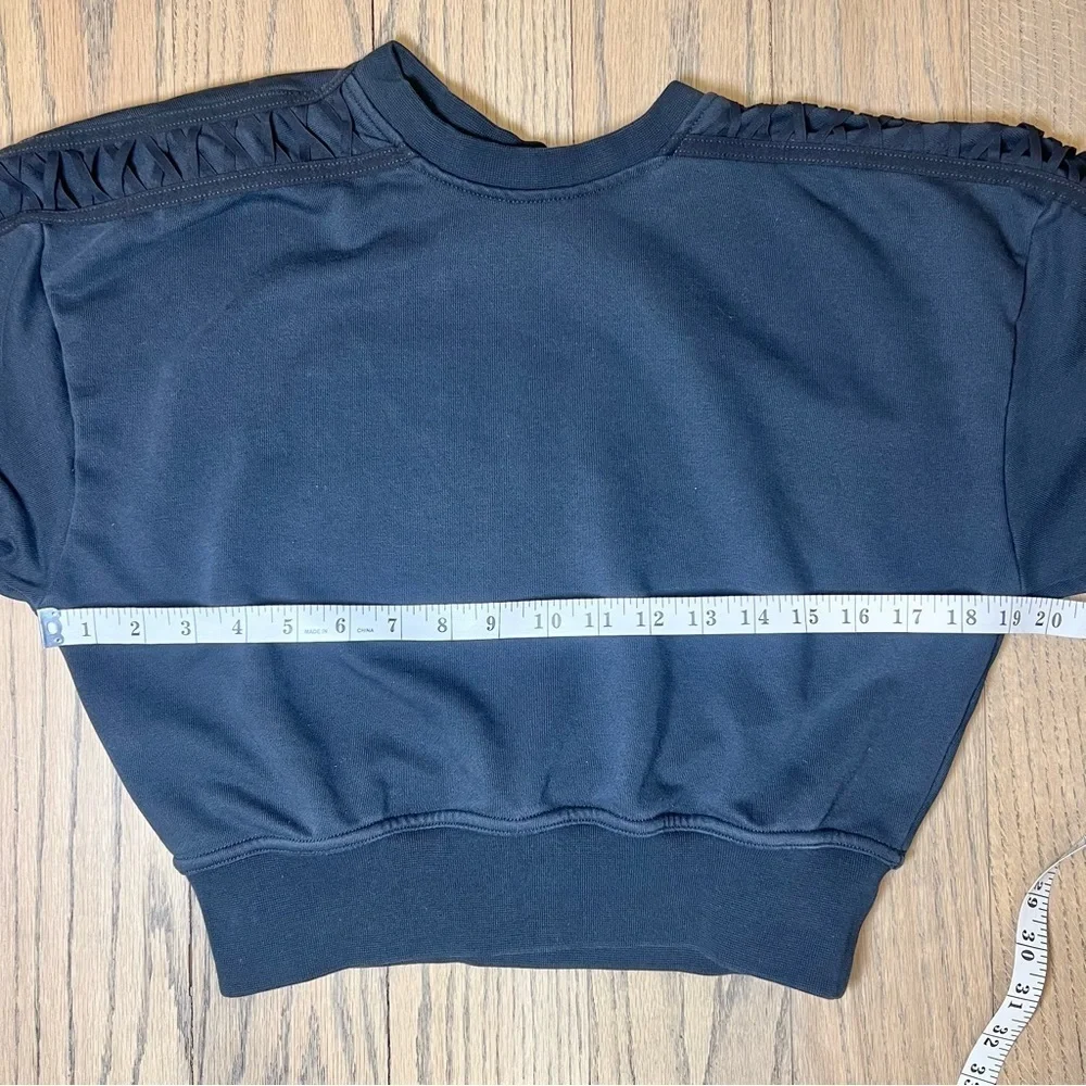 Nike women’s sweatshirt