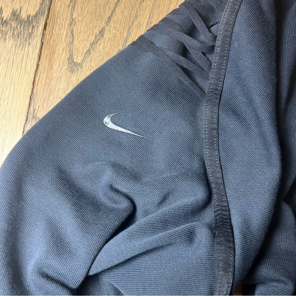 Nike women’s sweatshirt
