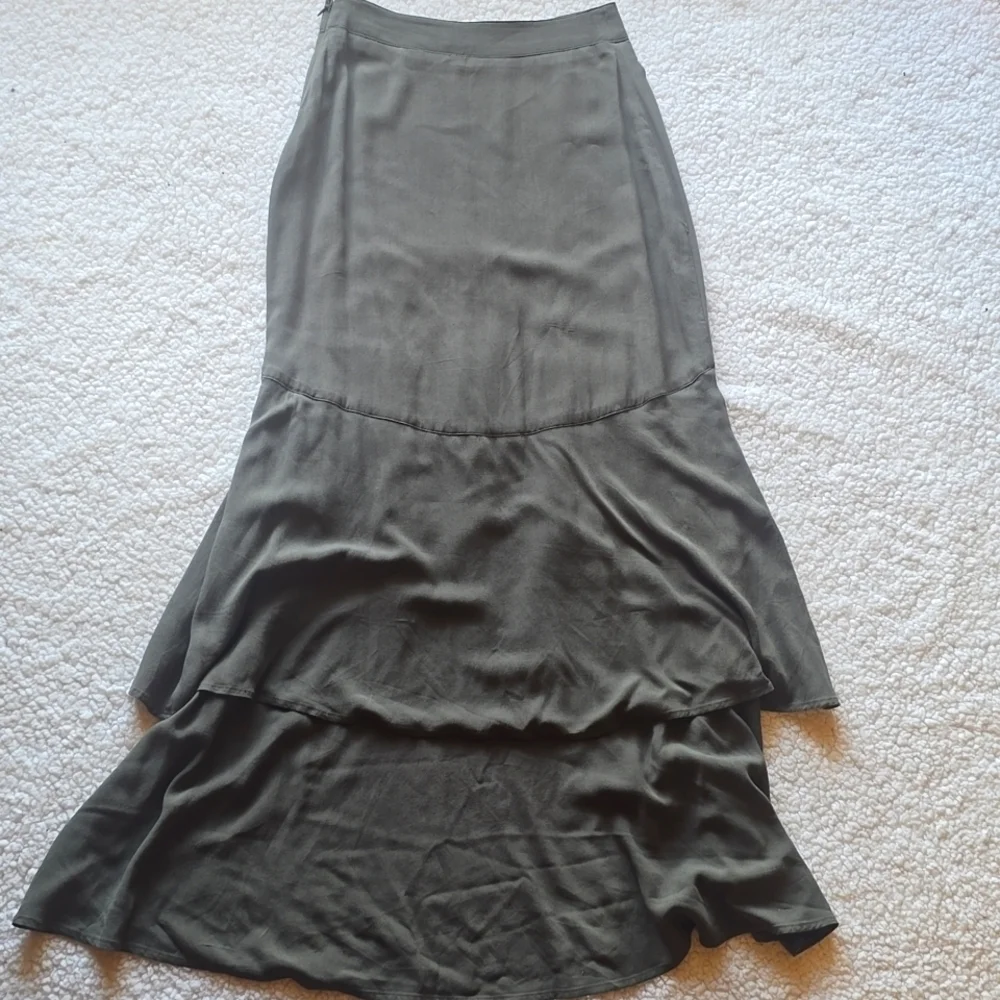 Express chic dark