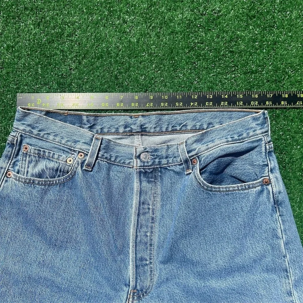 Levis these levi