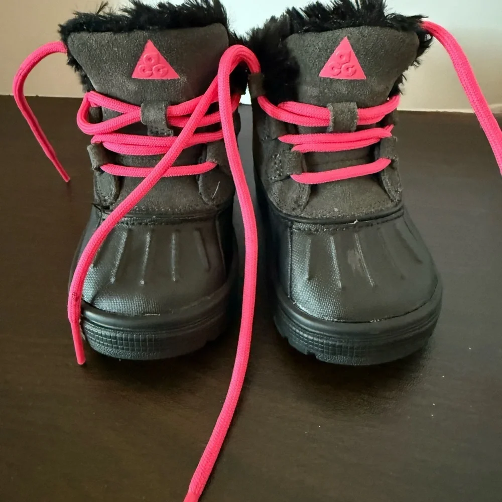 Nike stylish boots