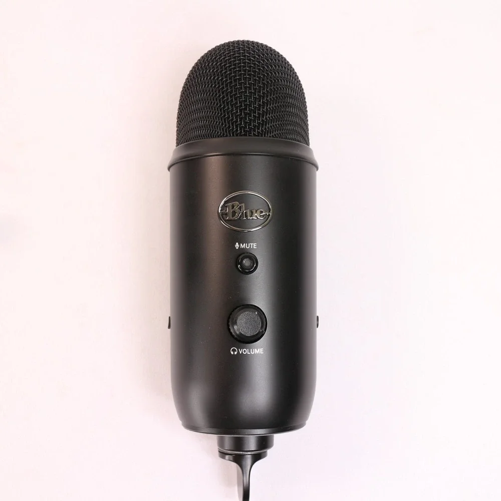 Blue Yeti A00121 888-000296 Condenser Microphone w/ Shock Mount TESTED Black USB