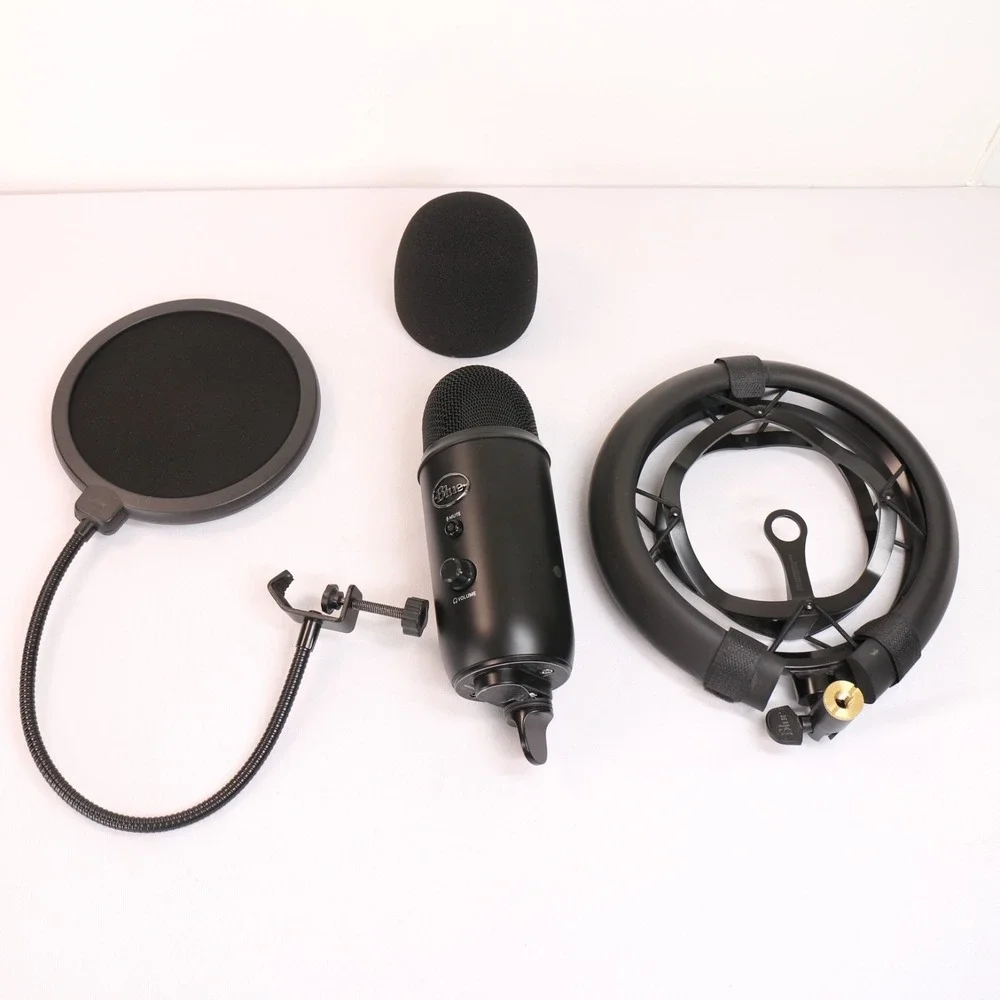 Blue Yeti A00121 888-000296 Condenser Microphone w/ Shock Mount TESTED Black USB