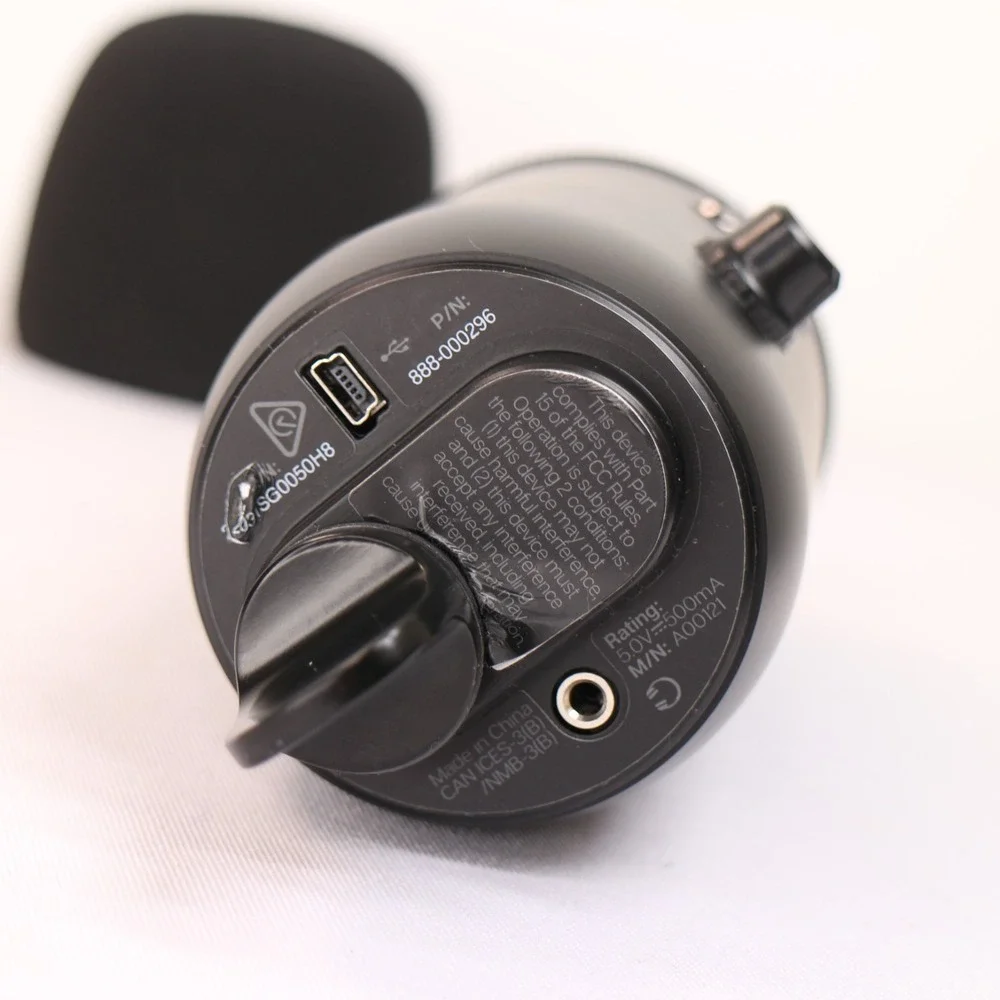 Blue Yeti A00121 888-000296 Condenser Microphone w/ Shock Mount TESTED Black USB
