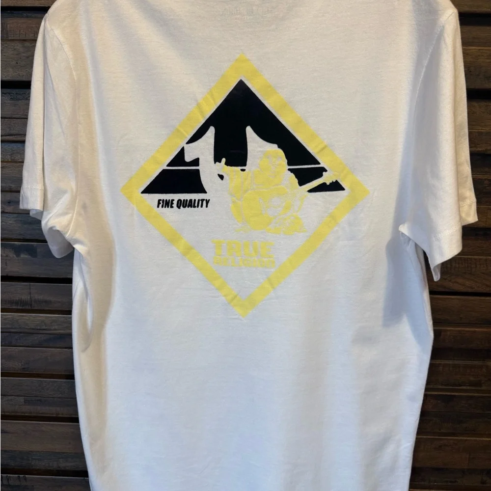 True Religion Buddha White Yellow Flocked Fuzzy Graphic T Shirt MED‎