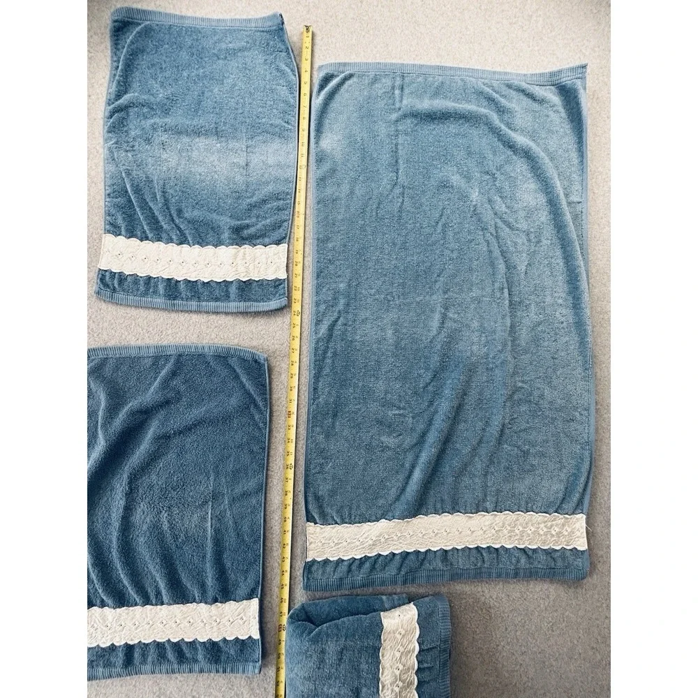 Vintage 4 pc Blue Bath & Hand Towel Set With Lace Cottagecore Shabby Chic Granny
