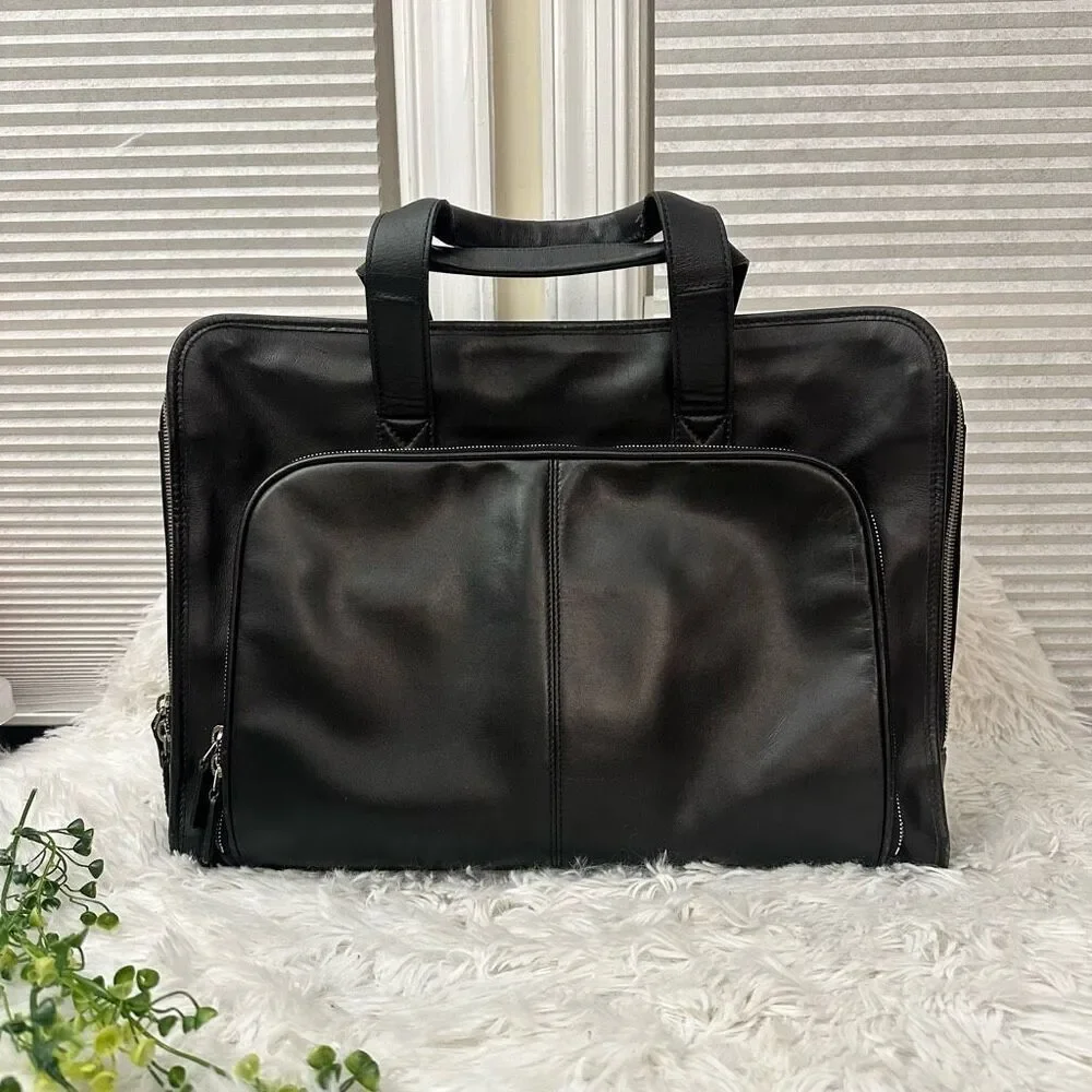 Levenger black leather