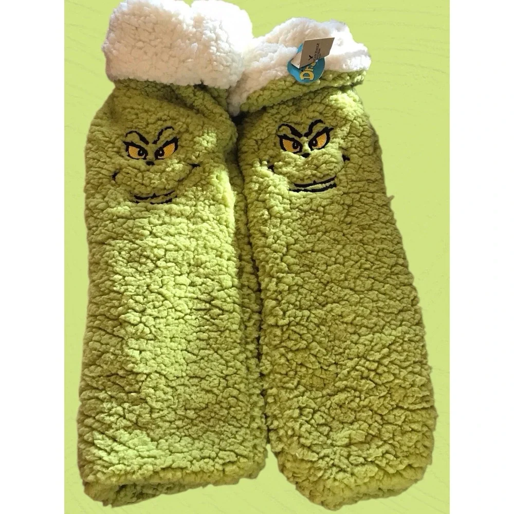 NEW American Eagle Dr Seuss AE Outfitters‎ The Grinch Plush Socks Sherpa Inside