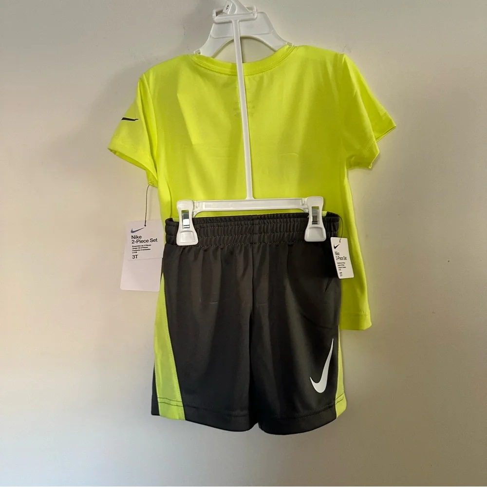 Nike nwt toddler