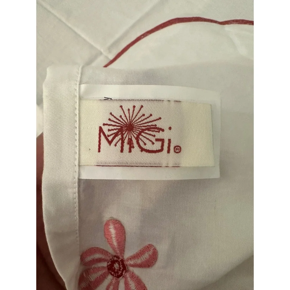 Migi floral embroidered