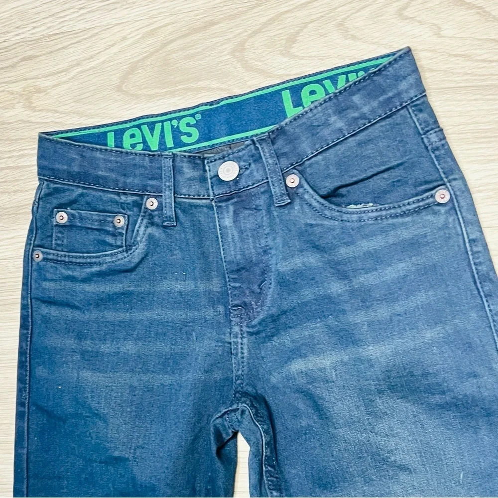 Levis timeless straight