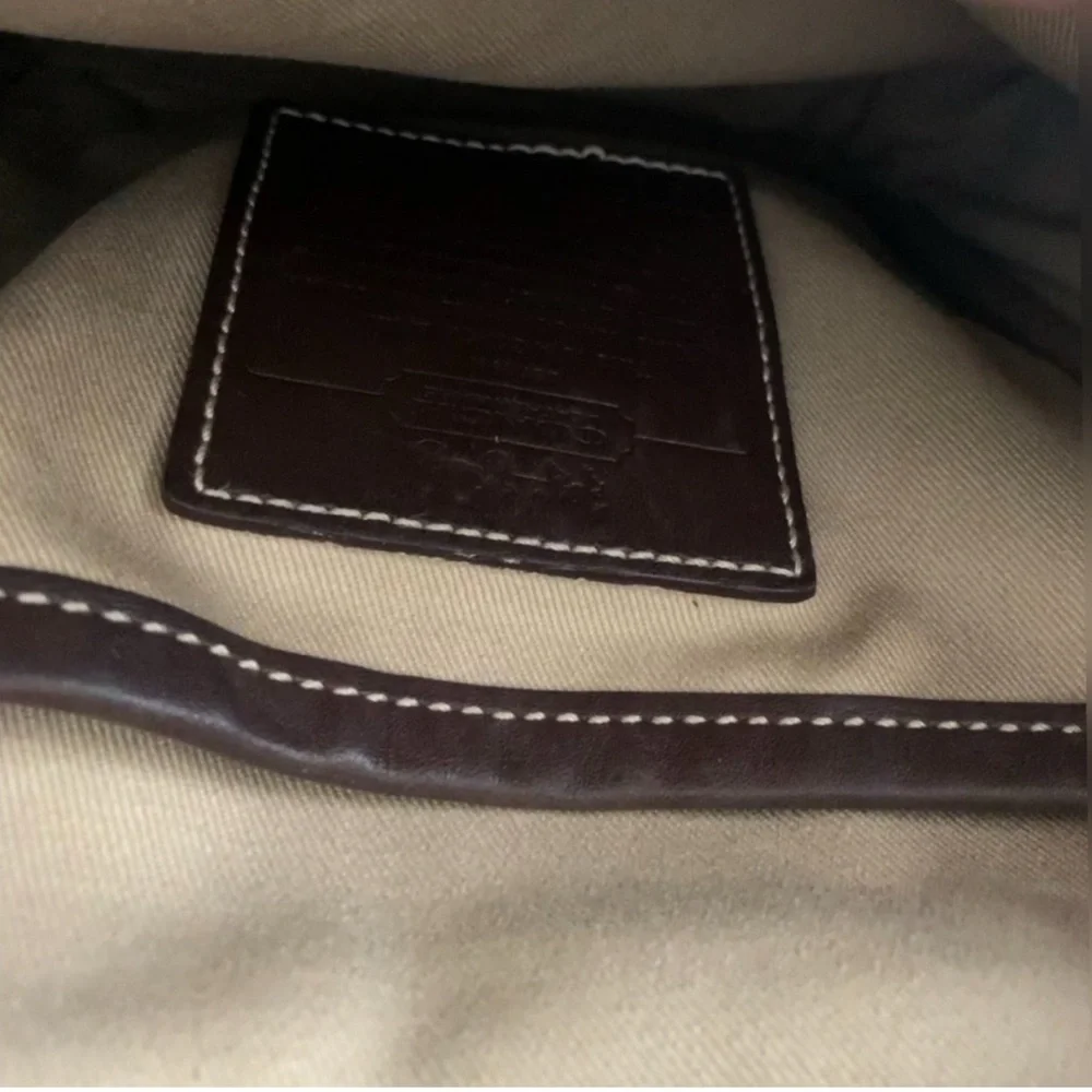 Coach elegant messenger