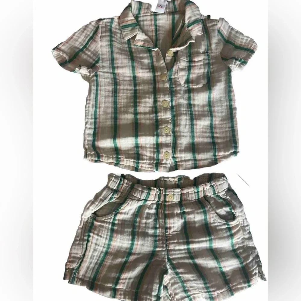 Old Navy Kids size‎ 5Y green striped shirt set