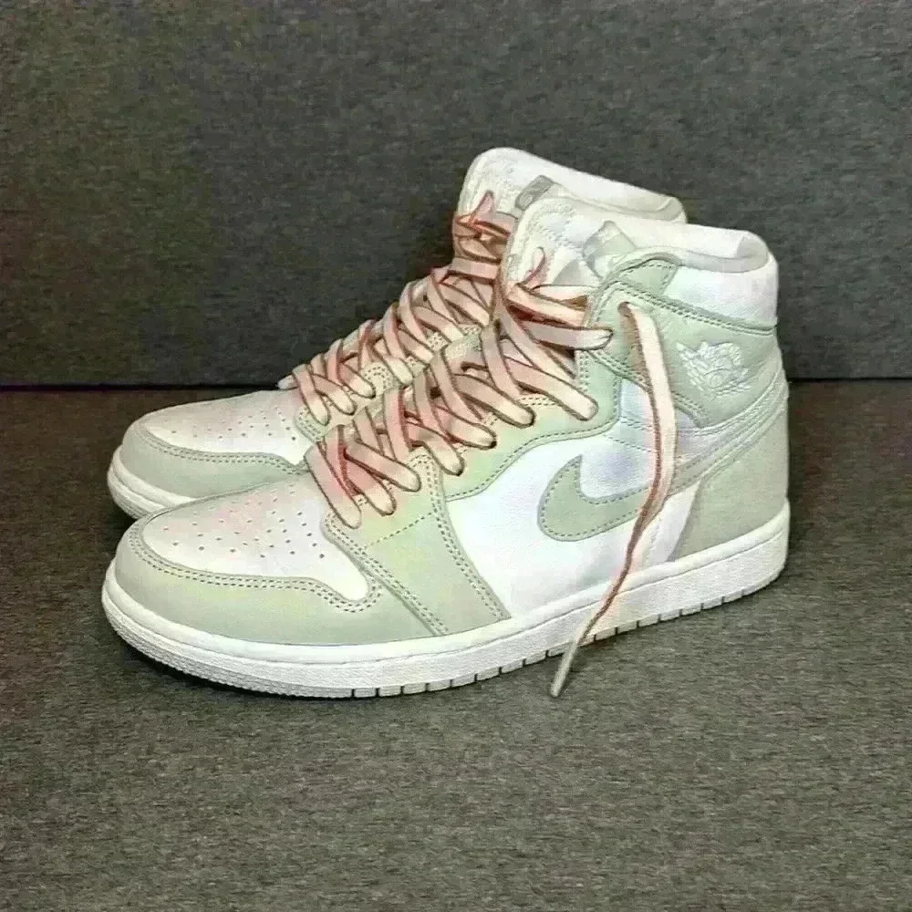 Nike women’s air