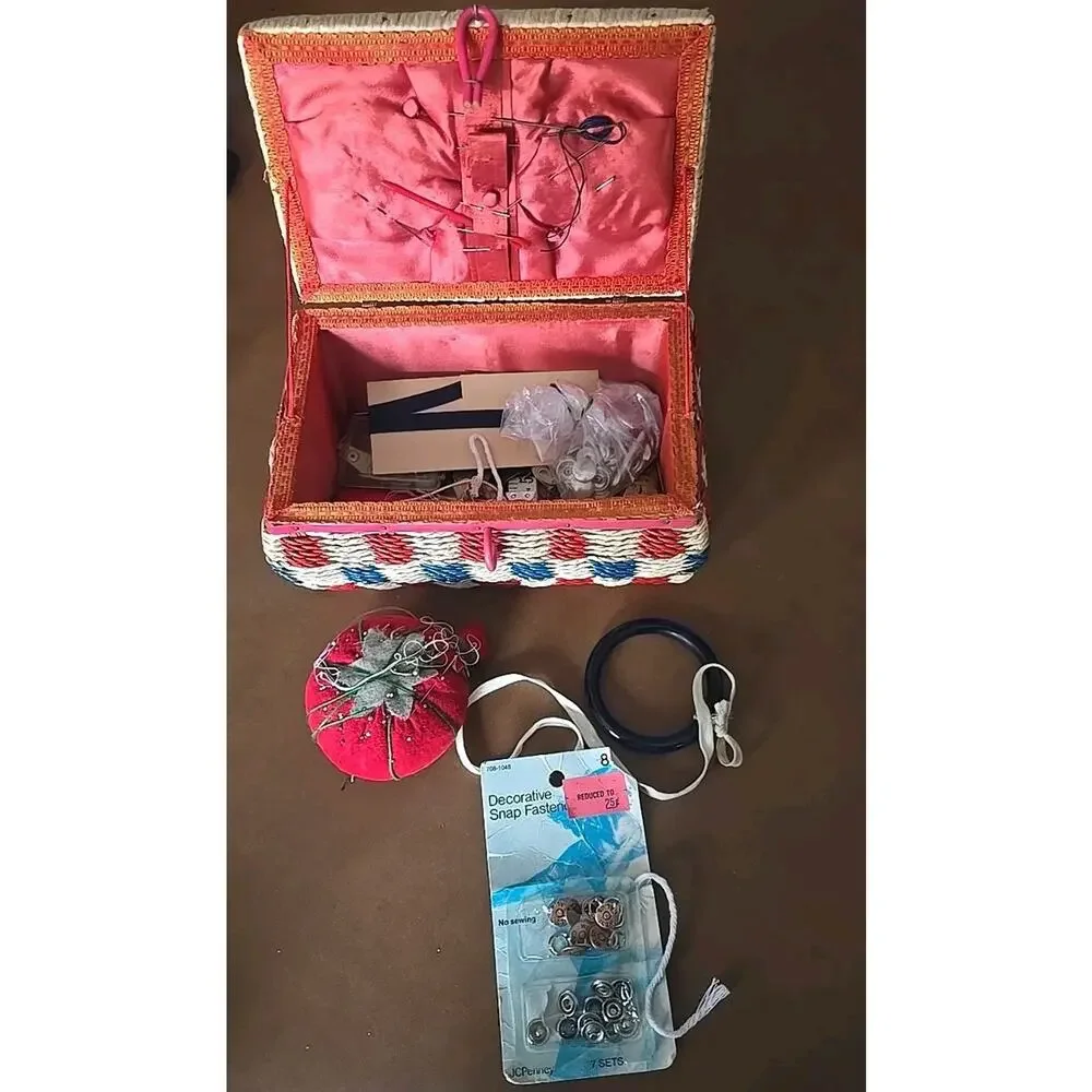 Vtg Red‎ blue White Woven Wicker Shabby Storage Sewing Basket with Accessories