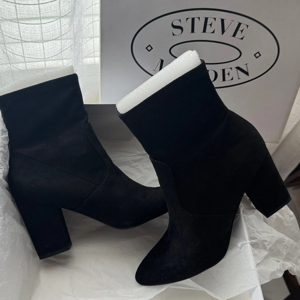 Steve Madden Sleek Black Suede Block-Heel Ankle Booties