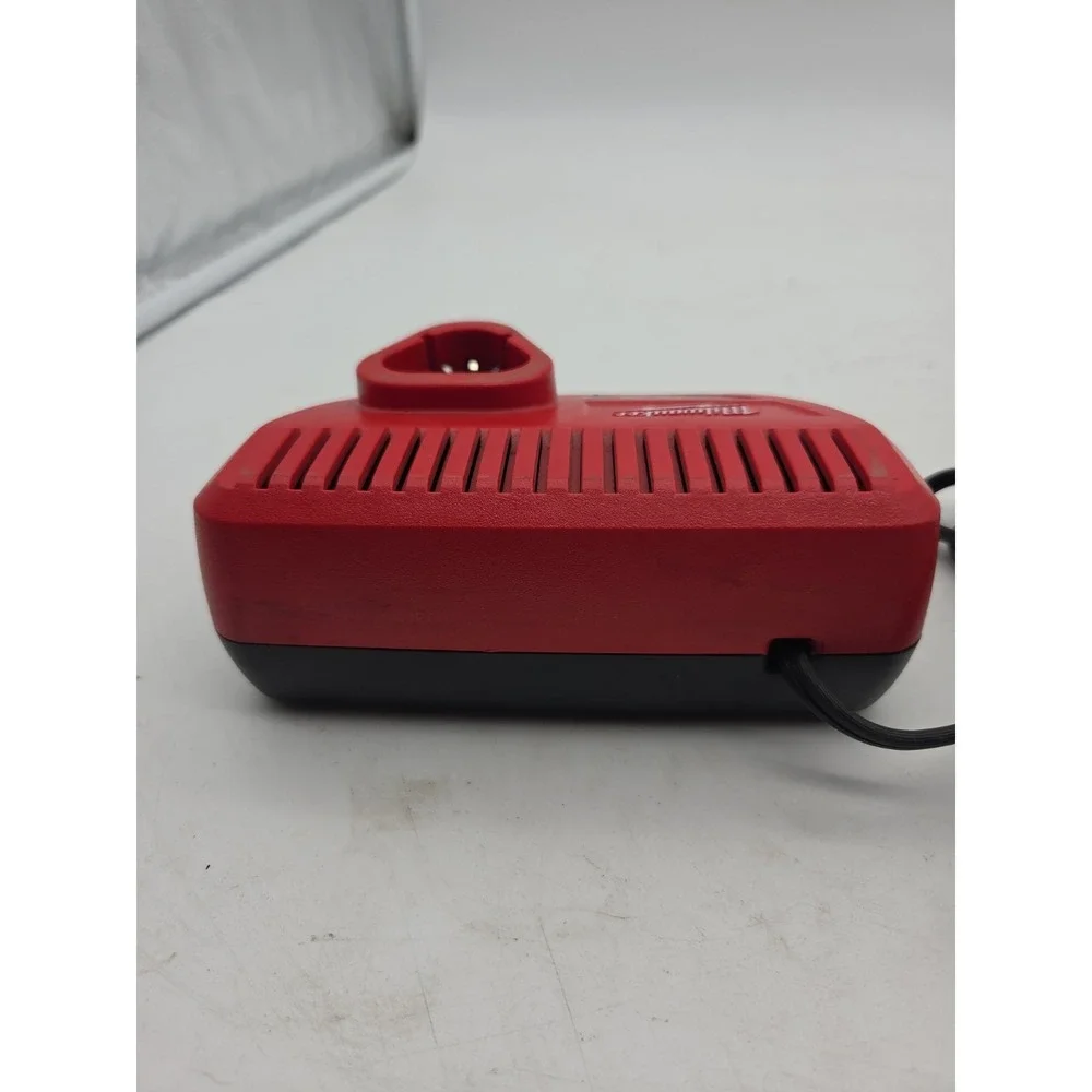 GENUINE Milwaukee M12 Battery Charger 48-59-2401 M12 Charger - TESTED WORKING