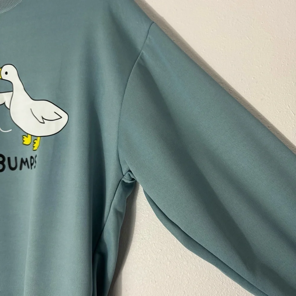 NWT Muted blue Goose Bumps sweat shirt size Medium