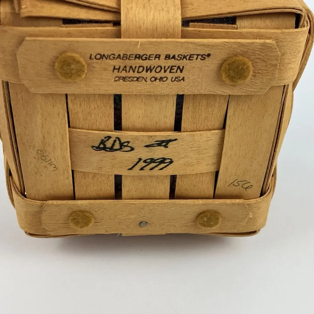 Longaberger includes basket