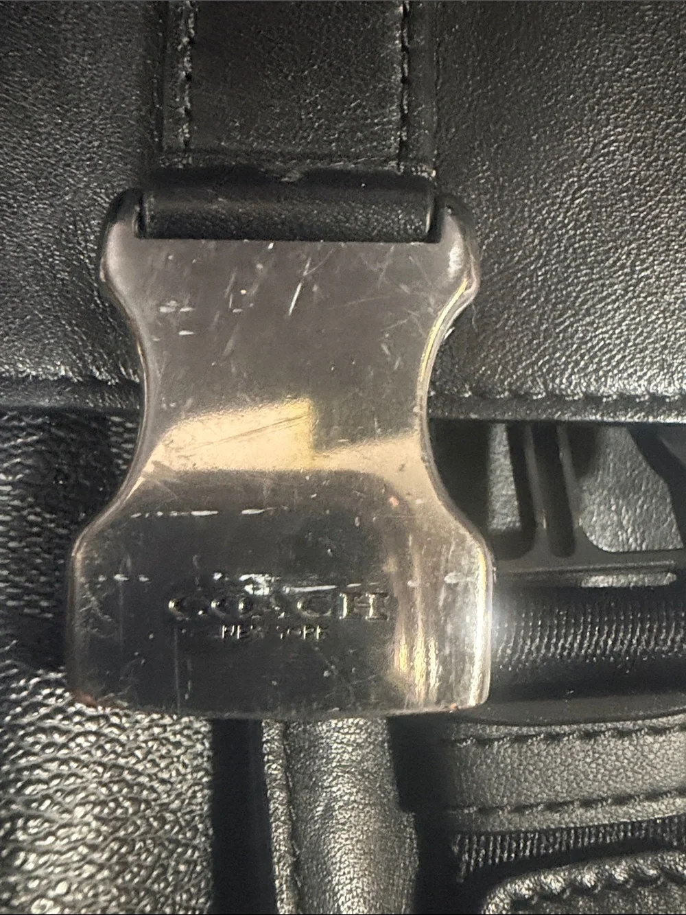 Coach racer messenger