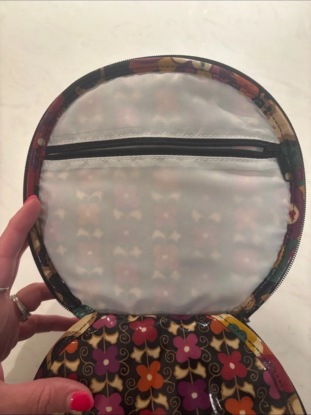 Vera Bradley compact round