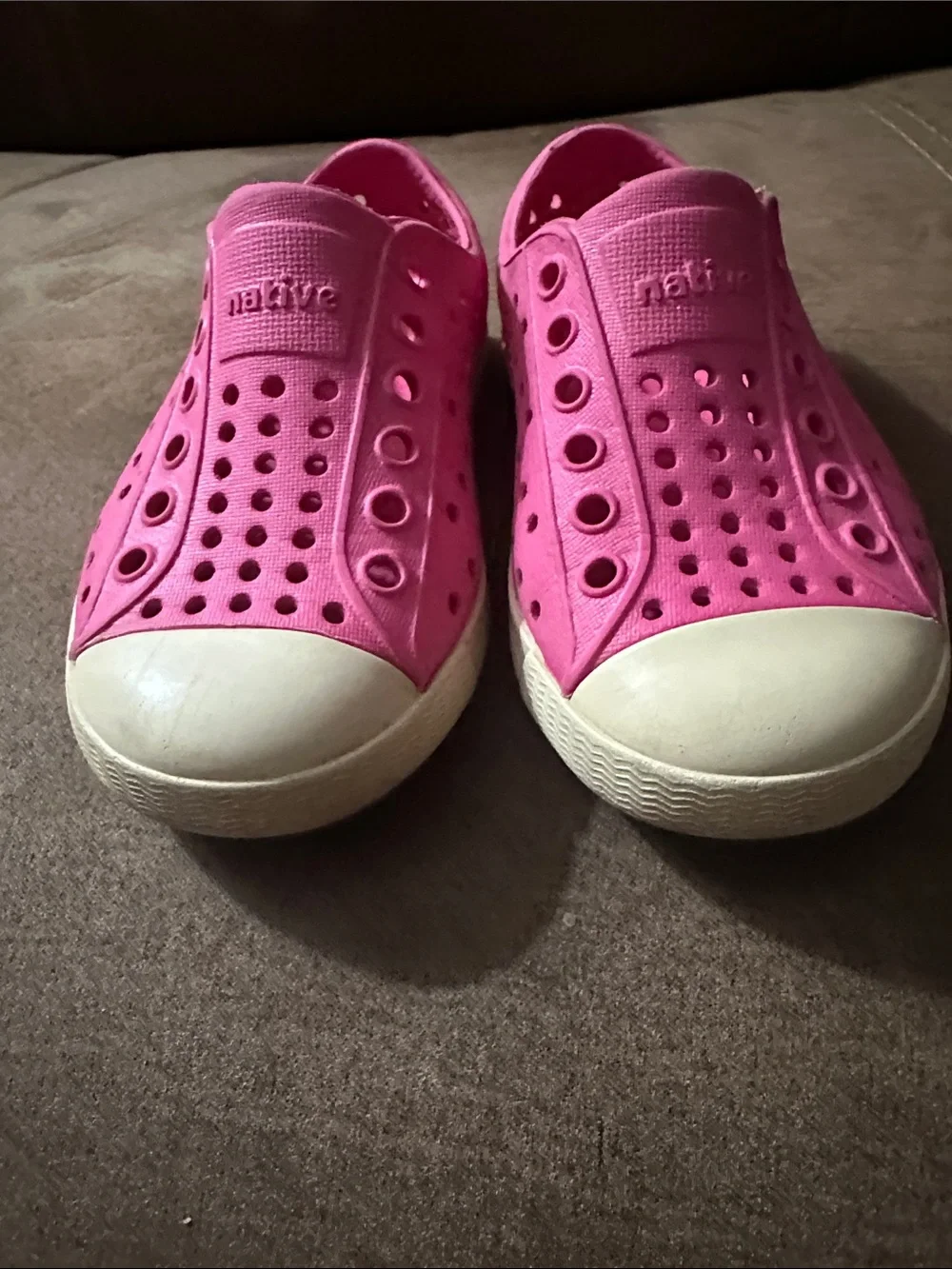 Native Kids Jefferson Water Shoes in Bright Pink with White Toe