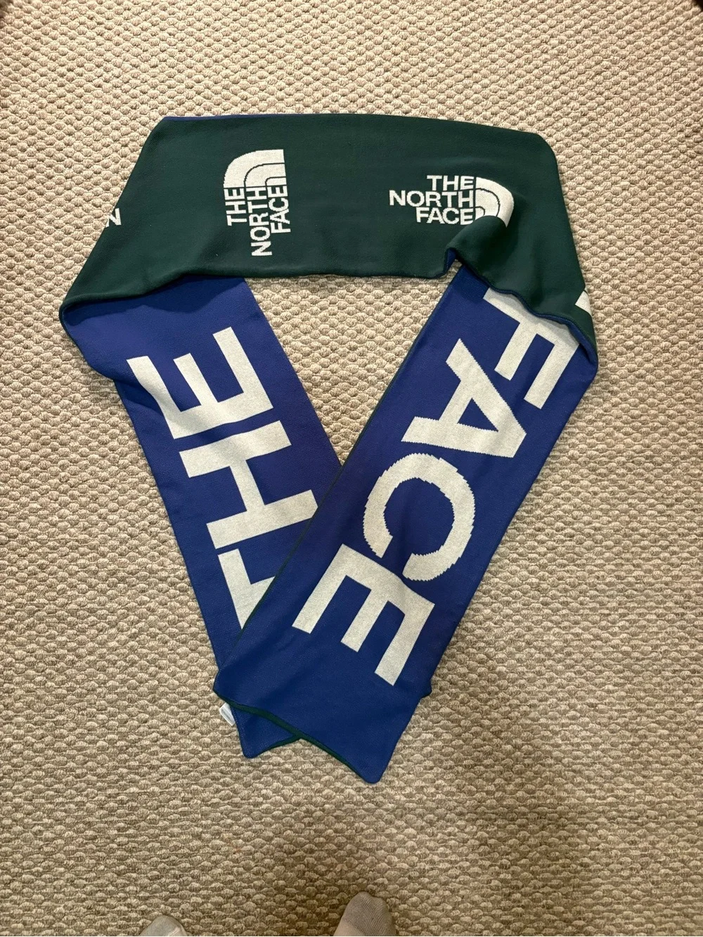 The Northface Color Block Scarf TNF Blue / Green OS Big Logo 96” x 12”